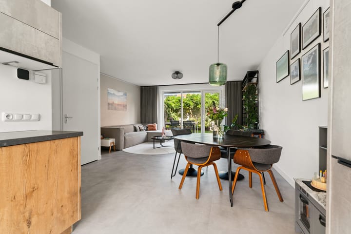 Foto 18 van Weurtseweg 252