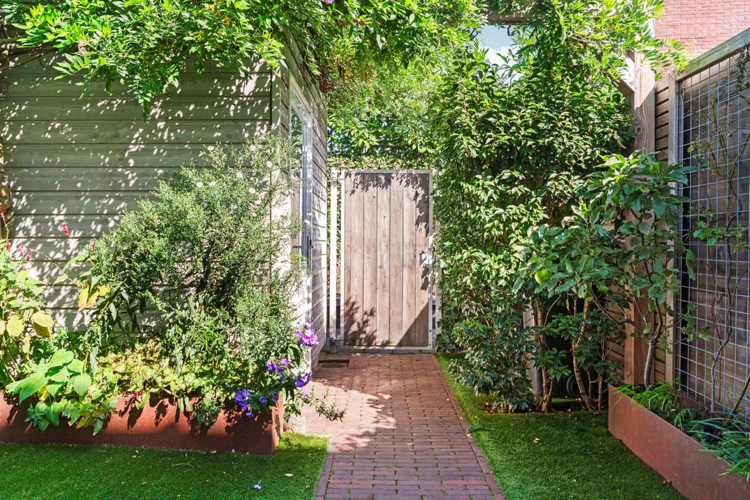 Foto 38 van Weurtseweg 252