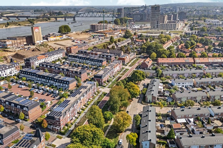 Foto 46 van Weurtseweg 252