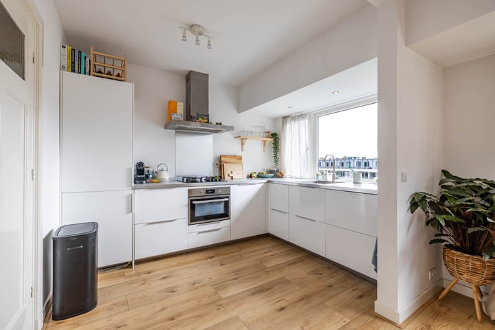 Photo 9 of Oosterhamrikkade 24-B