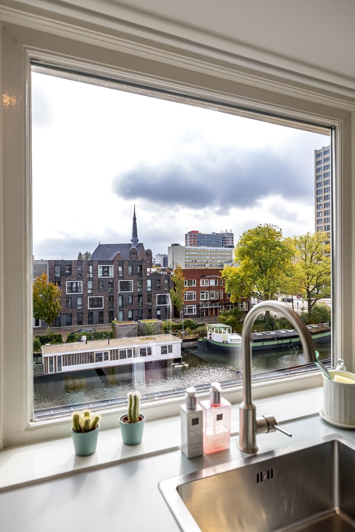 Photo 12 of Oosterhamrikkade 24-B