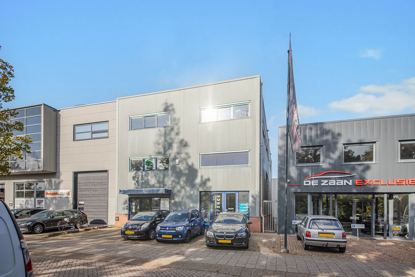 View photo 3 of Zadelmakerstraat 64