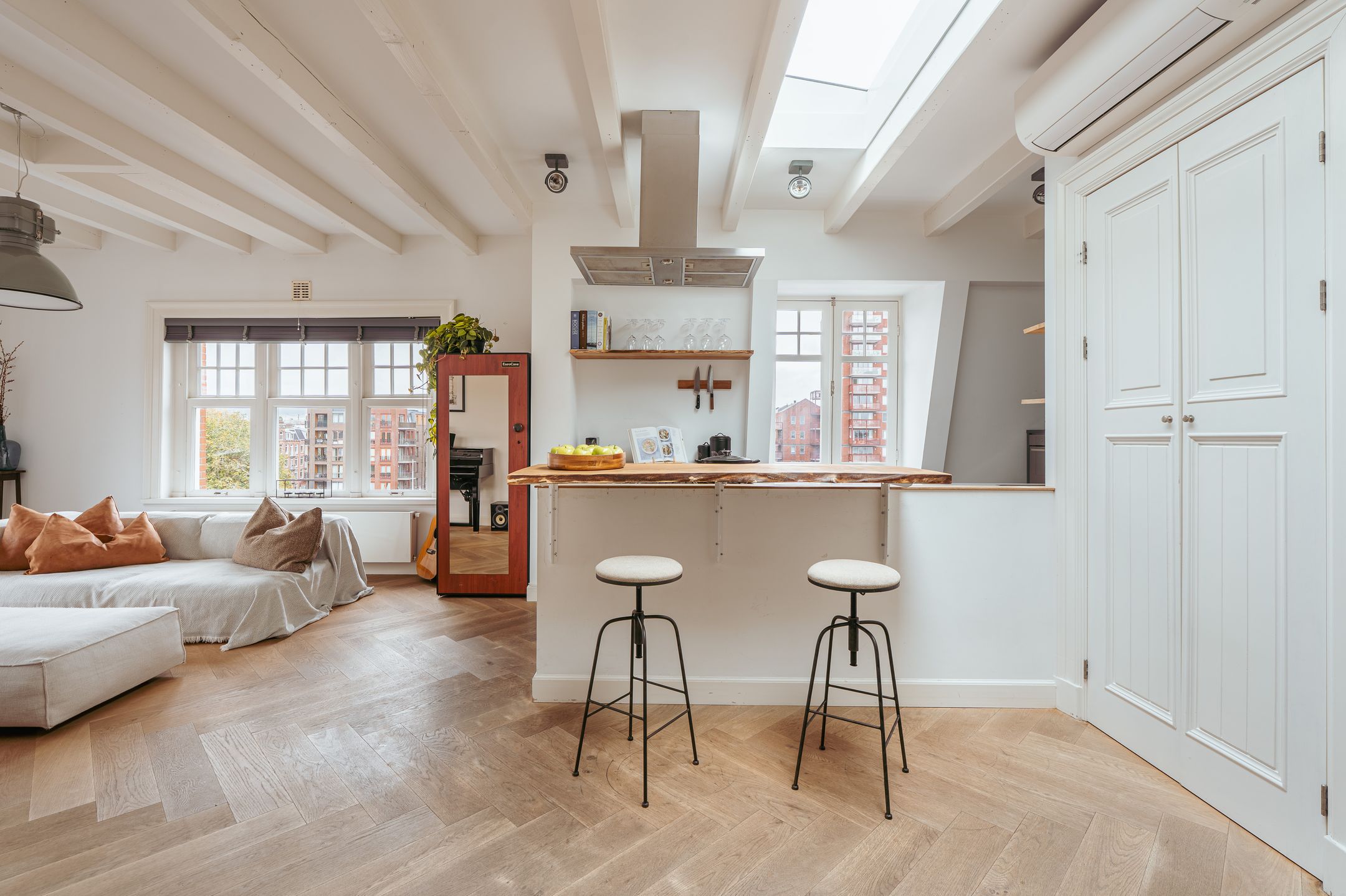 Foto 3 van Bellamystraat 1-3