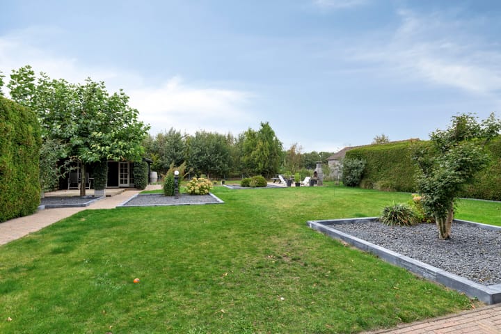 Photo 77 of Het Helmhout 53