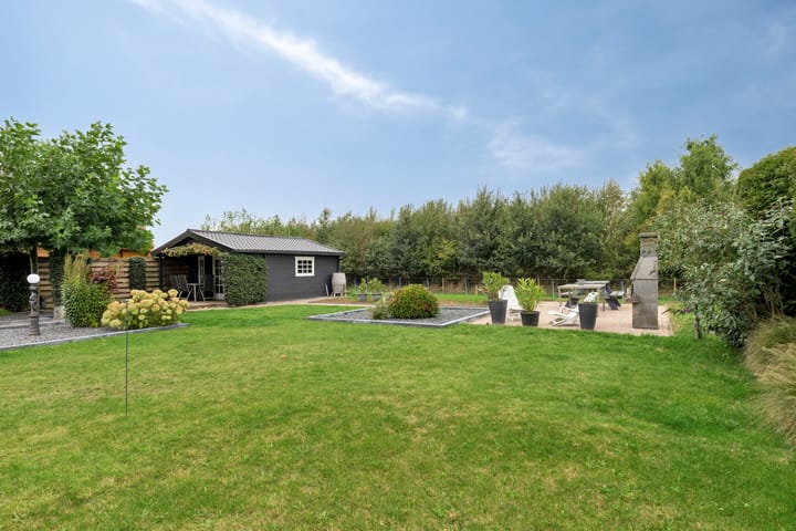 Photo 84 of Het Helmhout 53