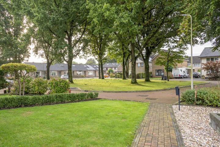 Photo 45 of Johan Frisostraat 8