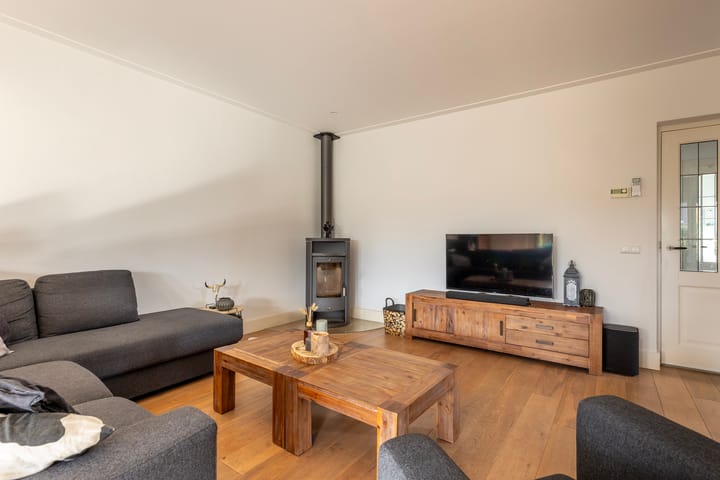 Foto 13 van S L van Alterenlaan 3-A