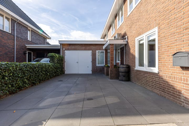 Foto 49 van S L van Alterenlaan 3-A