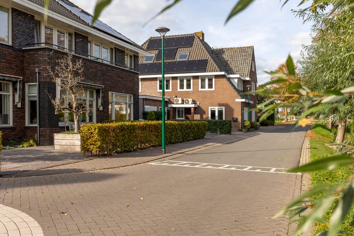 Foto 63 van S L van Alterenlaan 3-A