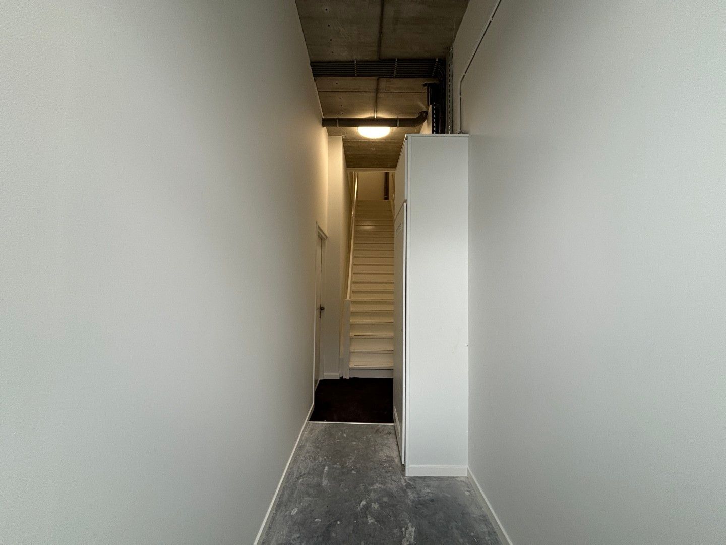 View photo 2 of Bestevaerstraat 65-D