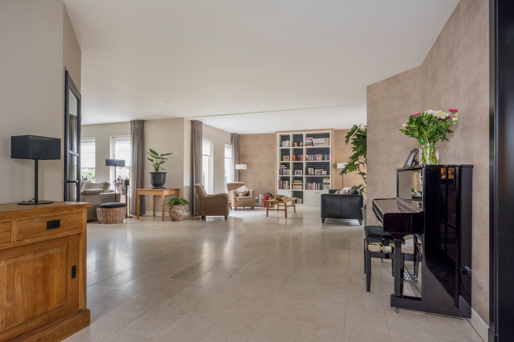 Foto 9 van De Ruijterlaan 20