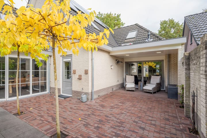 Foto 11 van De Ruijterlaan 20