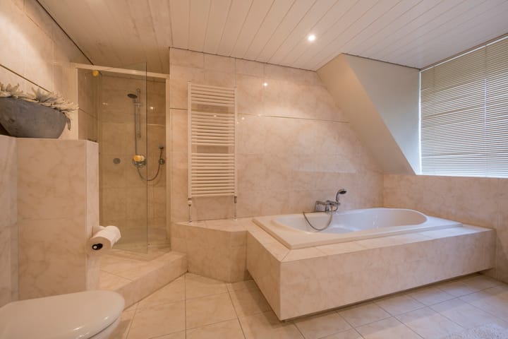 Foto 33 van De Ruijterlaan 20