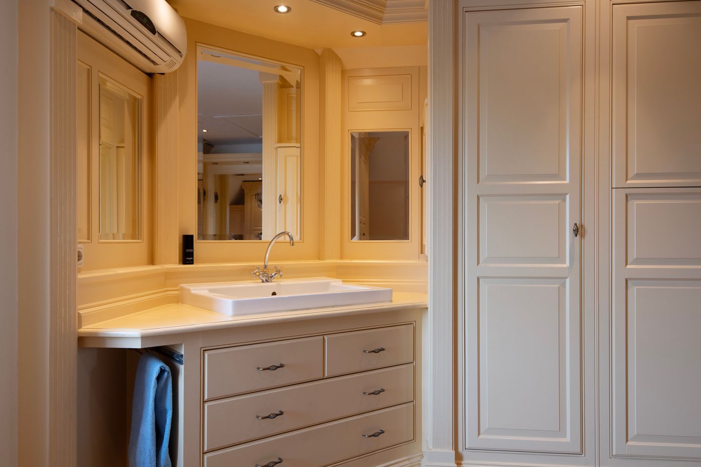 Photo 29 of Achtergaardsestraat 25