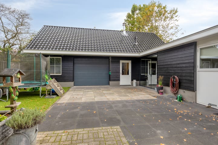 Photo 4 of Middenweg 13