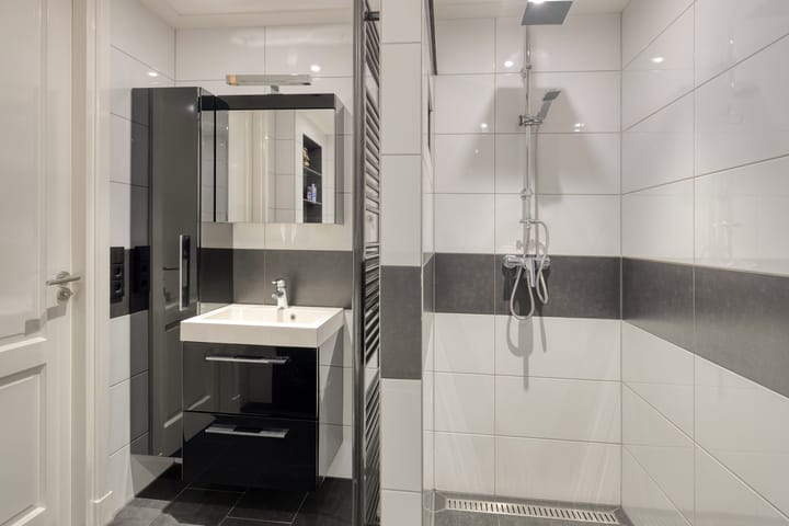 Photo 22 of Middenweg 13