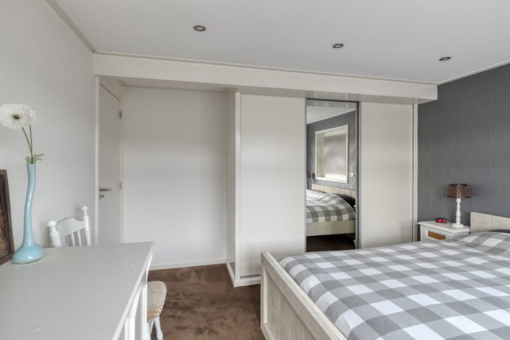 Photo 26 of Middenweg 13