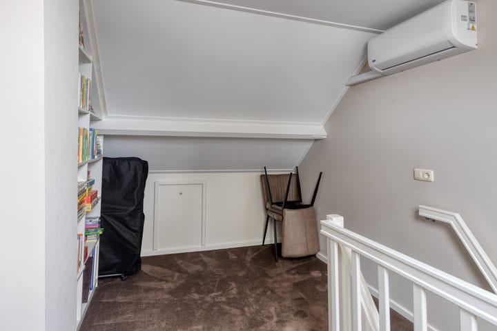 Photo 31 of Middenweg 13