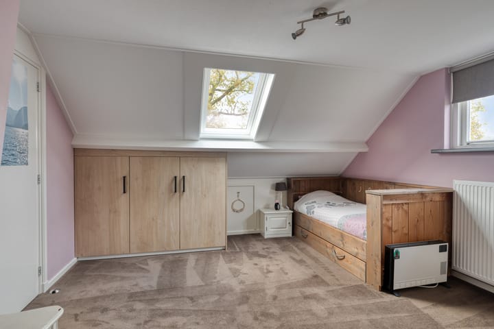 Photo 33 of Middenweg 13