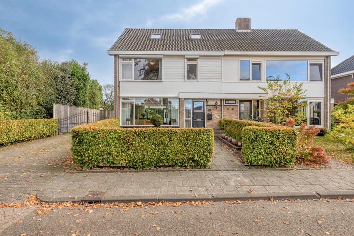 Photo 37 of Middenweg 13