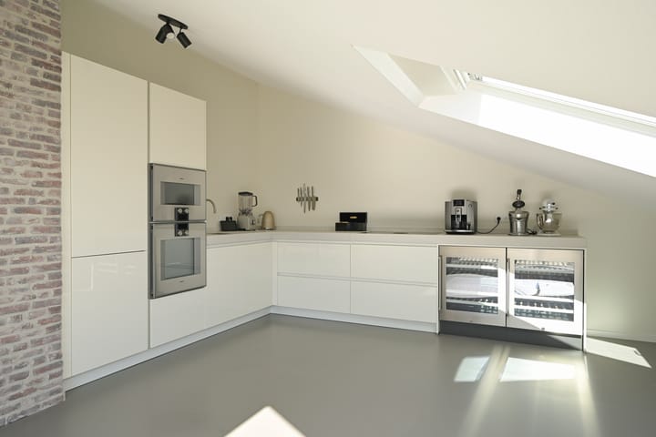 Photo 3 of Plesmanweg 541