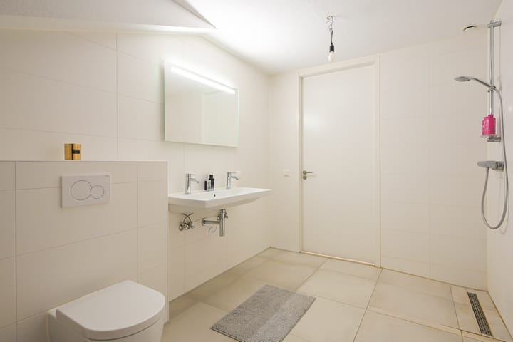 Foto 16 van Plesmanweg 541