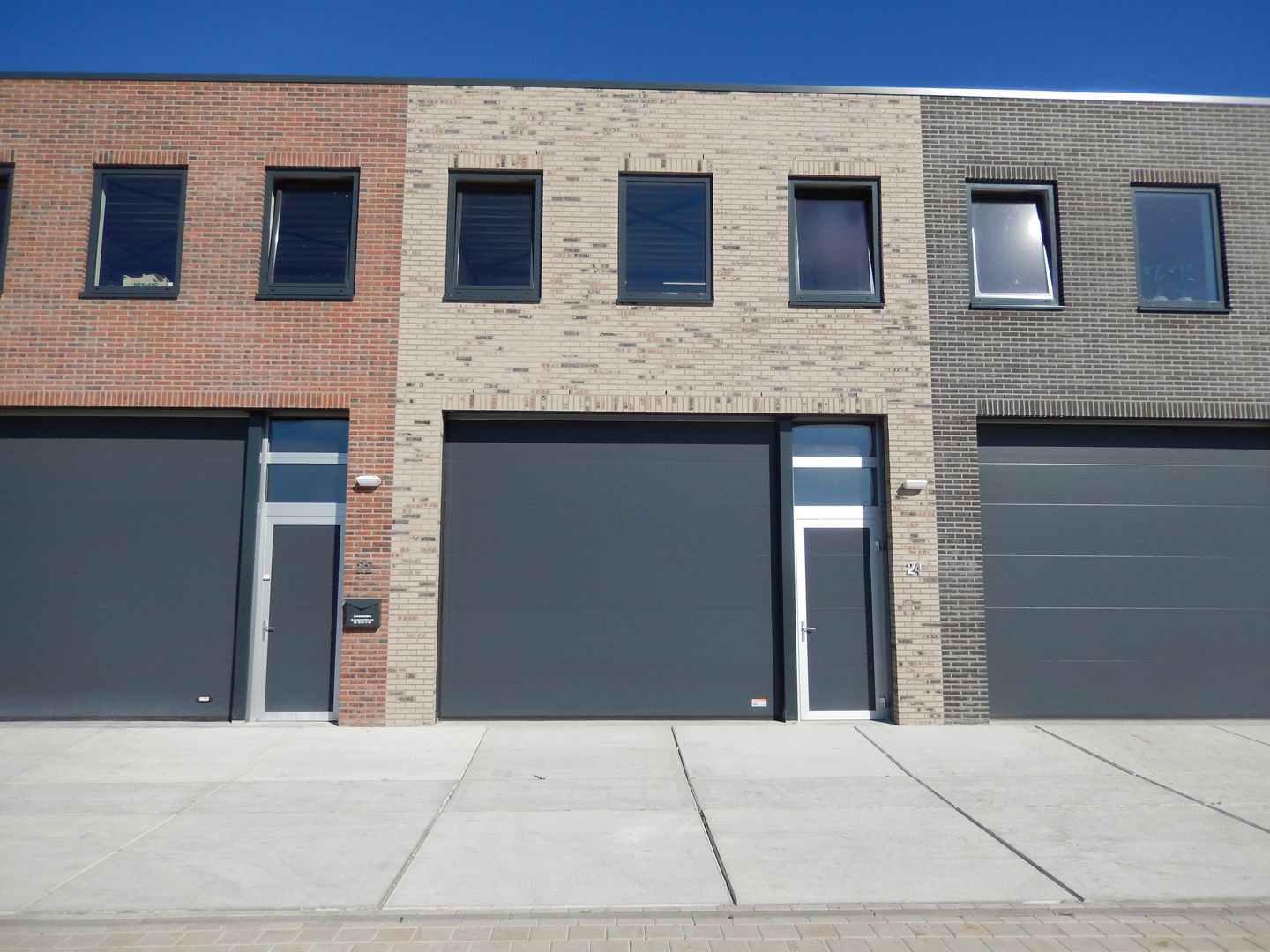 Bekijk foto 1 van Steenfabriekstraat 24