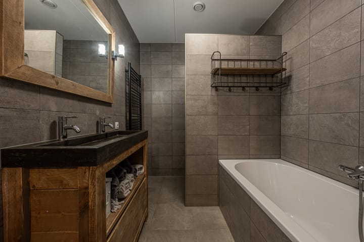 Photo 20 of Landheerlaan 1-D