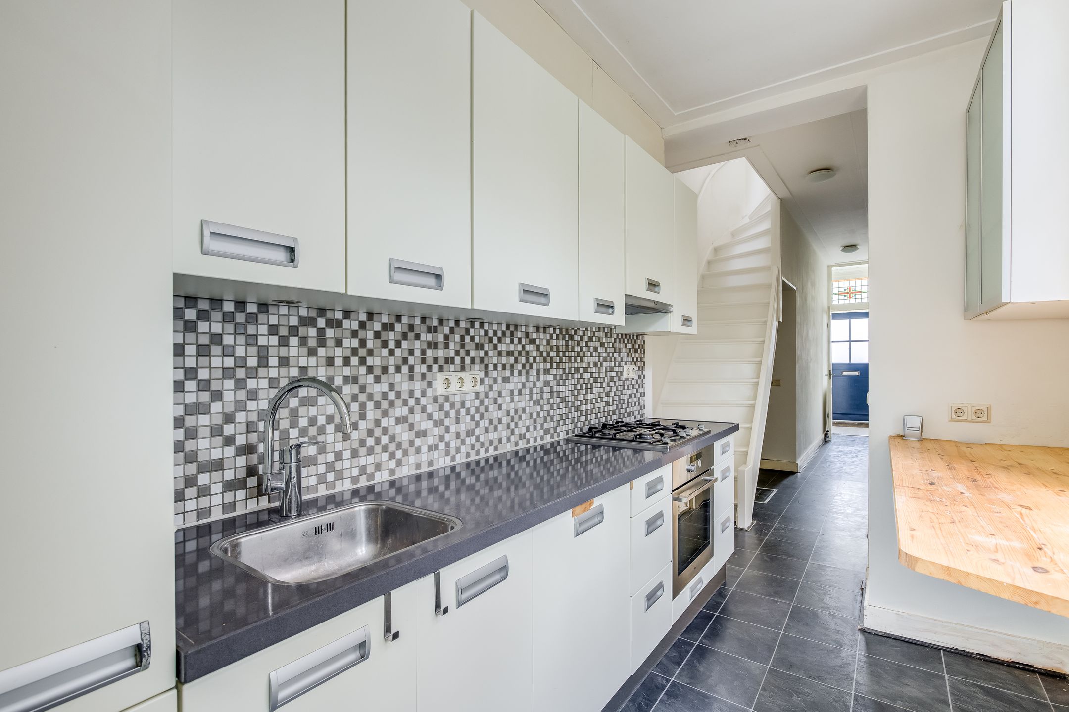 Foto 15 van Adelaarstraat 59