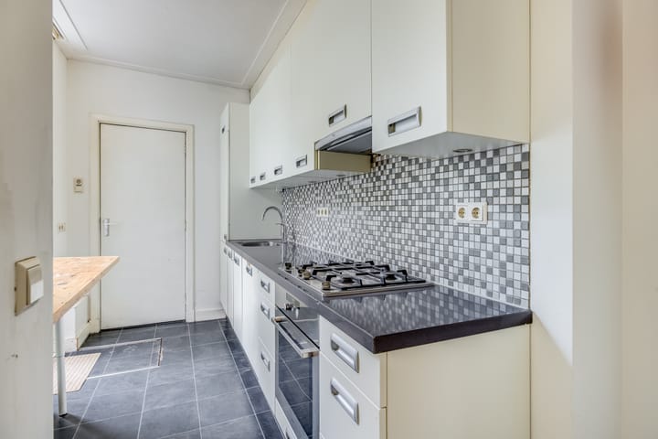 Foto 16 van Adelaarstraat 59