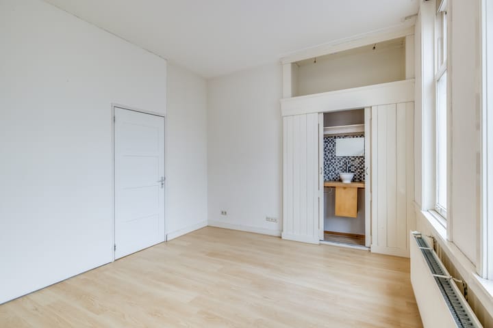 Foto 24 van Adelaarstraat 59