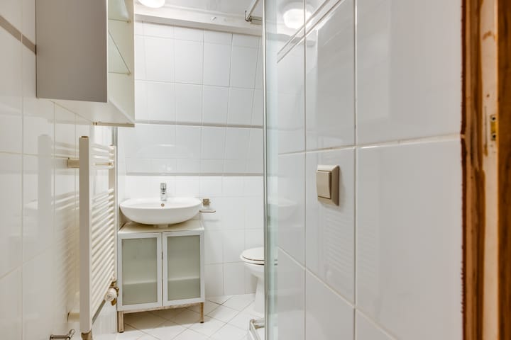 Foto 29 van Adelaarstraat 59