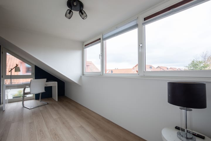 Foto 48 van J. Schaperstraat 6