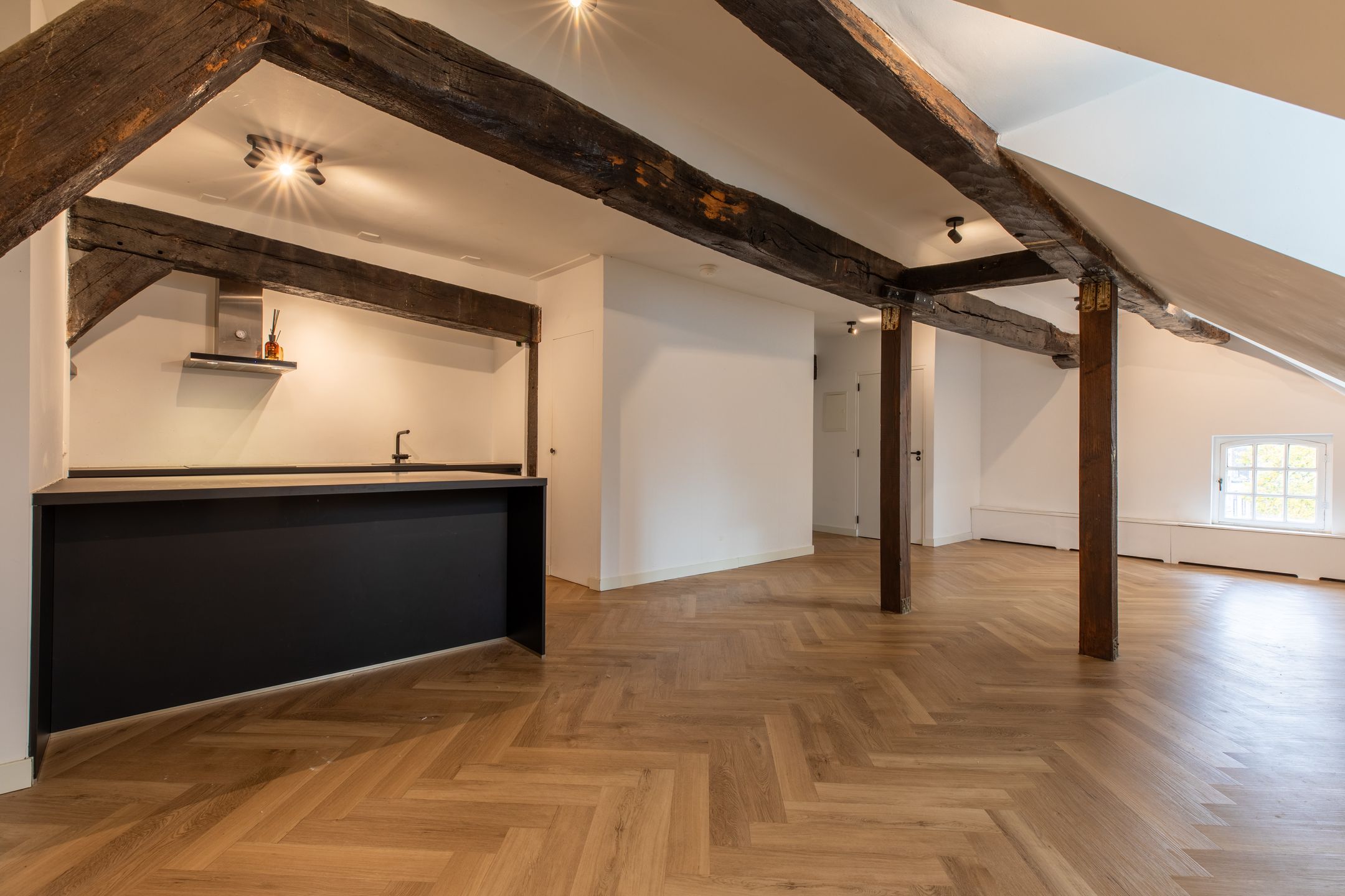 Foto 3 van Grote Looiersstraat 16-D01