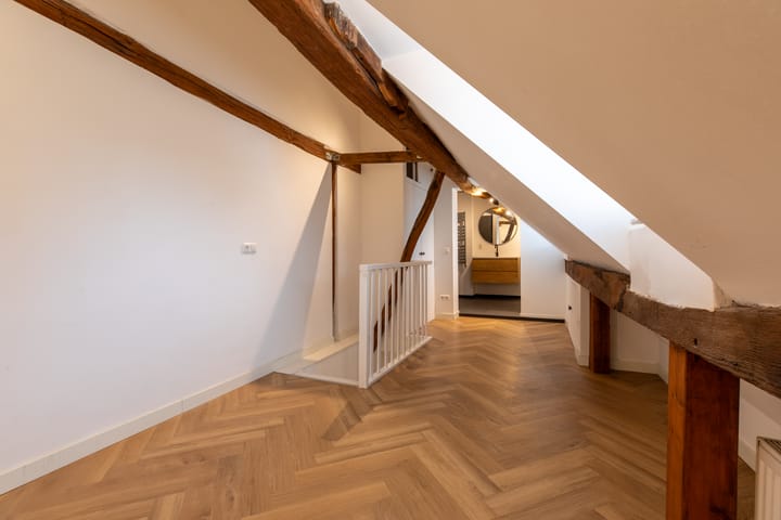 Foto 15 van Grote Looiersstraat 16-D01