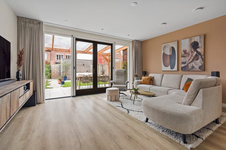 Photo 12 of Ebbenhout 92