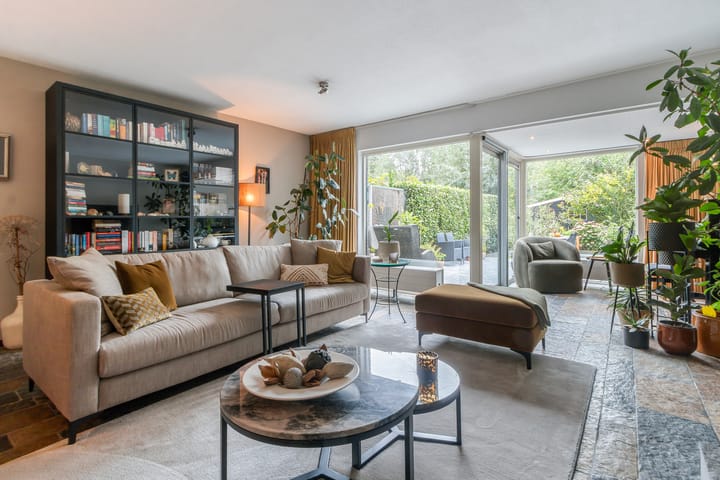 Foto 2 van Luchtenburg 11