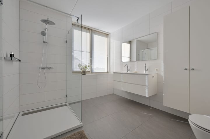 Foto 14 van Regenboog 16