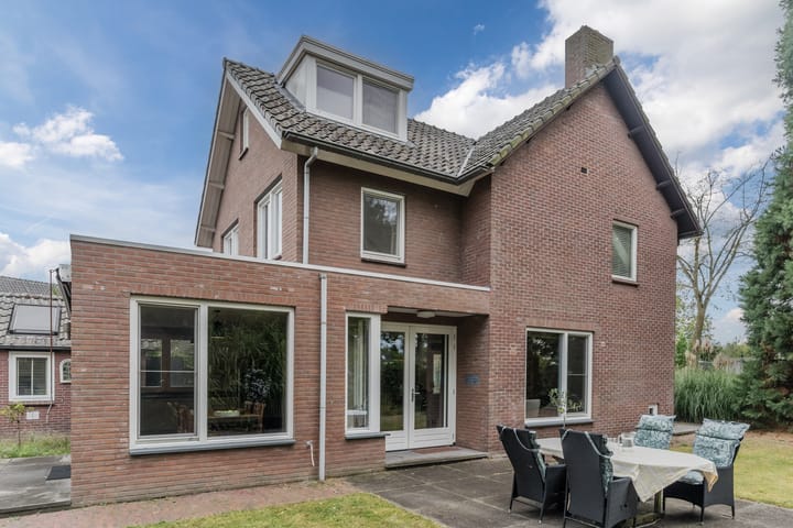 Foto 60 van Eeuwselsestraat 1