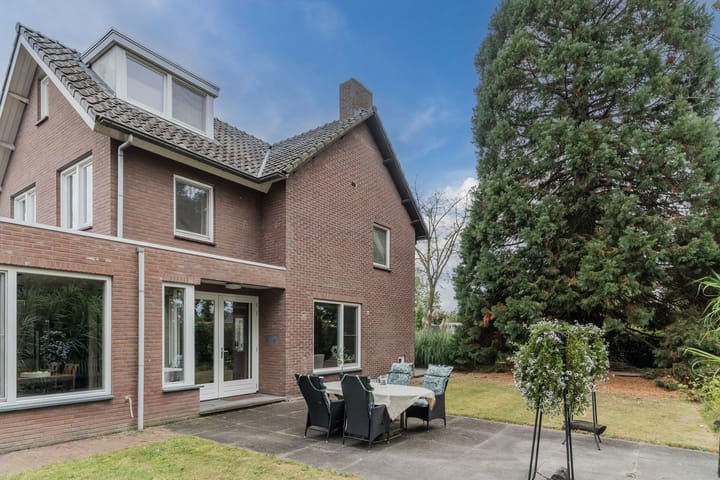 Foto 61 van Eeuwselsestraat 1