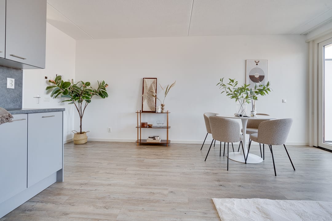 Foto 16 van San Marinostraat 57