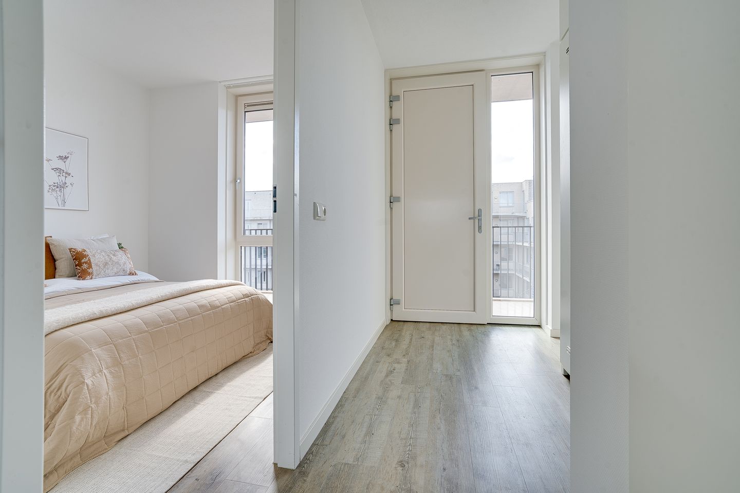 Foto 19 van San Marinostraat 57