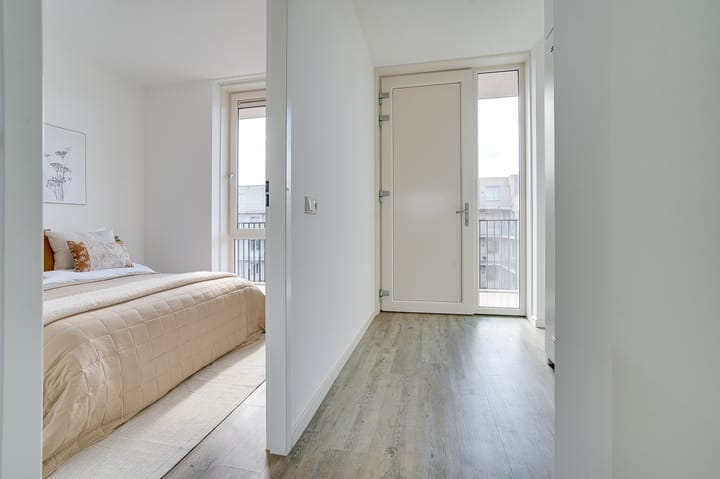 Foto 19 van San Marinostraat 57