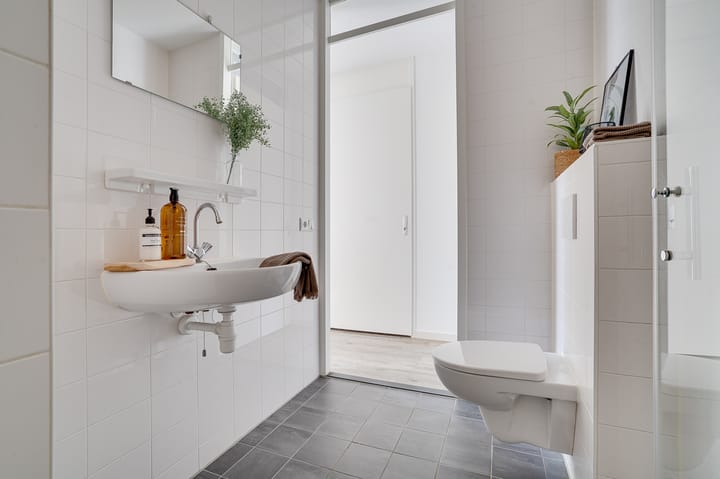 Foto 24 van San Marinostraat 57