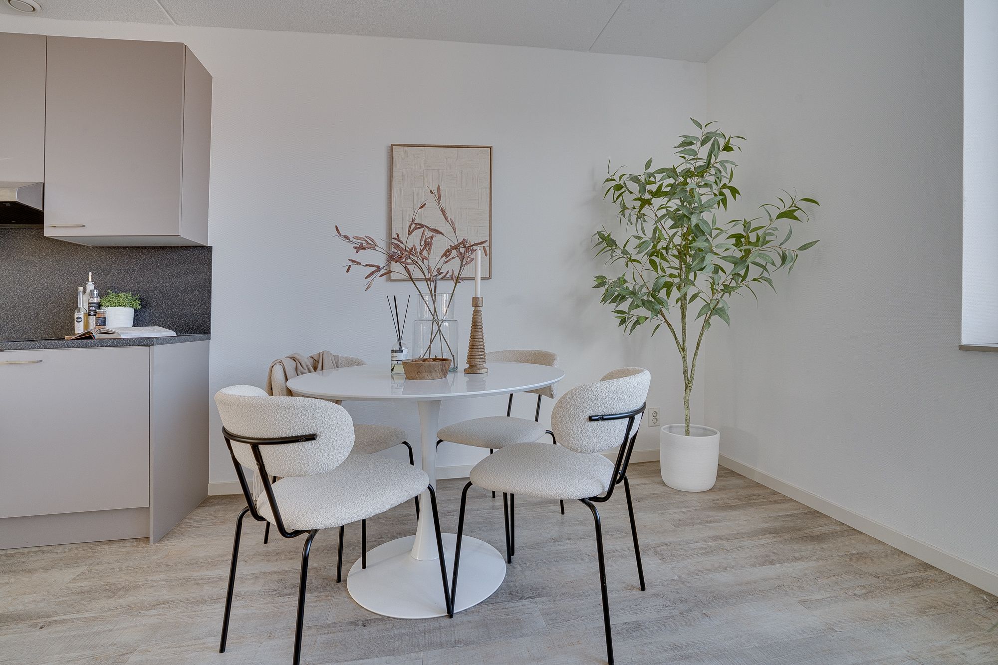 Foto 18 van San Marinostraat 39