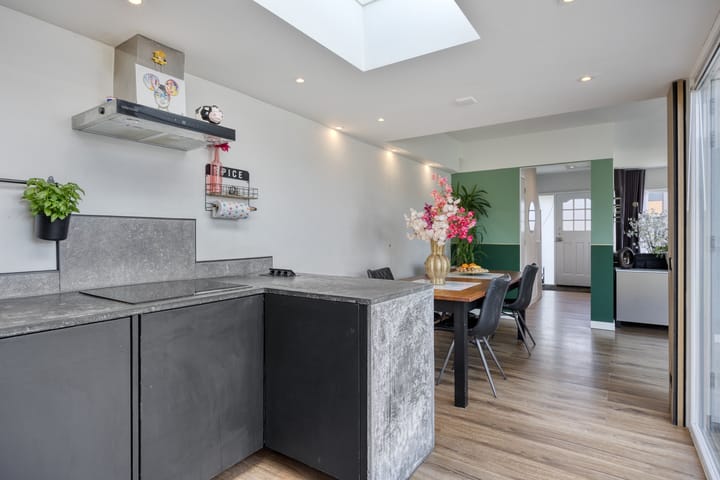 Photo 12 of De Omloop 10