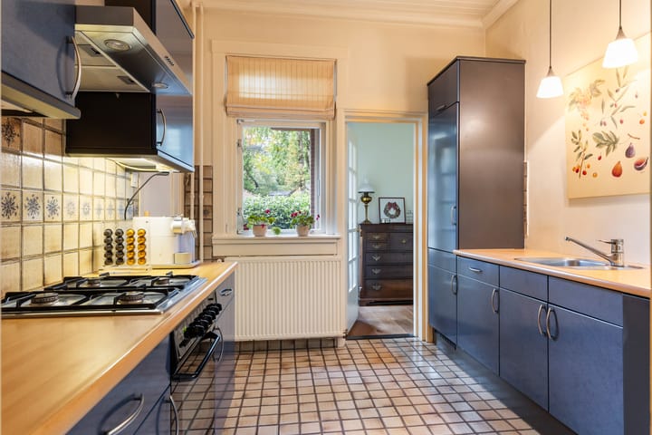 Photo 12 of Valkenberglaan 38