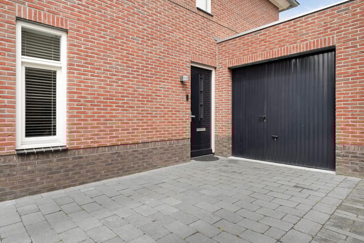 Photo 9 of Moonenlaan 10