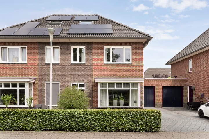 Photo 40 of Moonenlaan 10