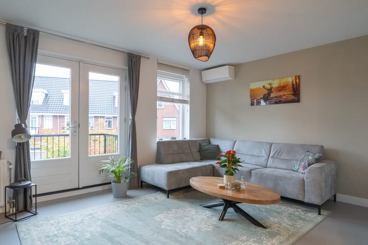 Foto 2 van Van Hogendorplaan 19